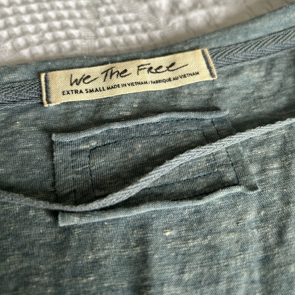 *SALE* Free People Blue Flowy T-shirt - Picture 2 of 3